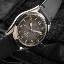 画像をギャラリービューアに読み込む, Seiko Prospex Alpinist SPB159J1 Black Dial Black Leather Strap SPB159
