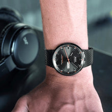 Laden Sie das Bild in den Galerie-Viewer, Mido M031.631.33.061.00 COSC Chronometer Commander Icone All Black