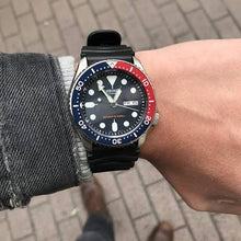 将图片加载到图库查看器，Seiko Diver&#39;s Automatic SKX009K1 Men&#39;s Watch

