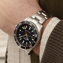 Laden Sie das Bild in den Galerie-Viewer, Mido M026.629.11.051.01 Ocean Star GMT Automatic Black Dial
