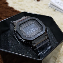 Laden Sie das Bild in den Galerie-Viewer, Casio G-Shock Square Black IP Full Steel GMW-B5000GD-1
