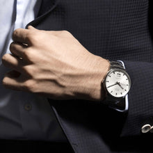 Laden Sie das Bild in den Galerie-Viewer, Mido M021.626.11.031.00 Commander Big Date Automatic Silver Dial
