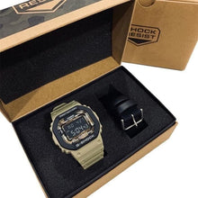 将图片加载到图库查看器，Casio G-Shock DW-5610SUS-5DR / DW-5610SUS
